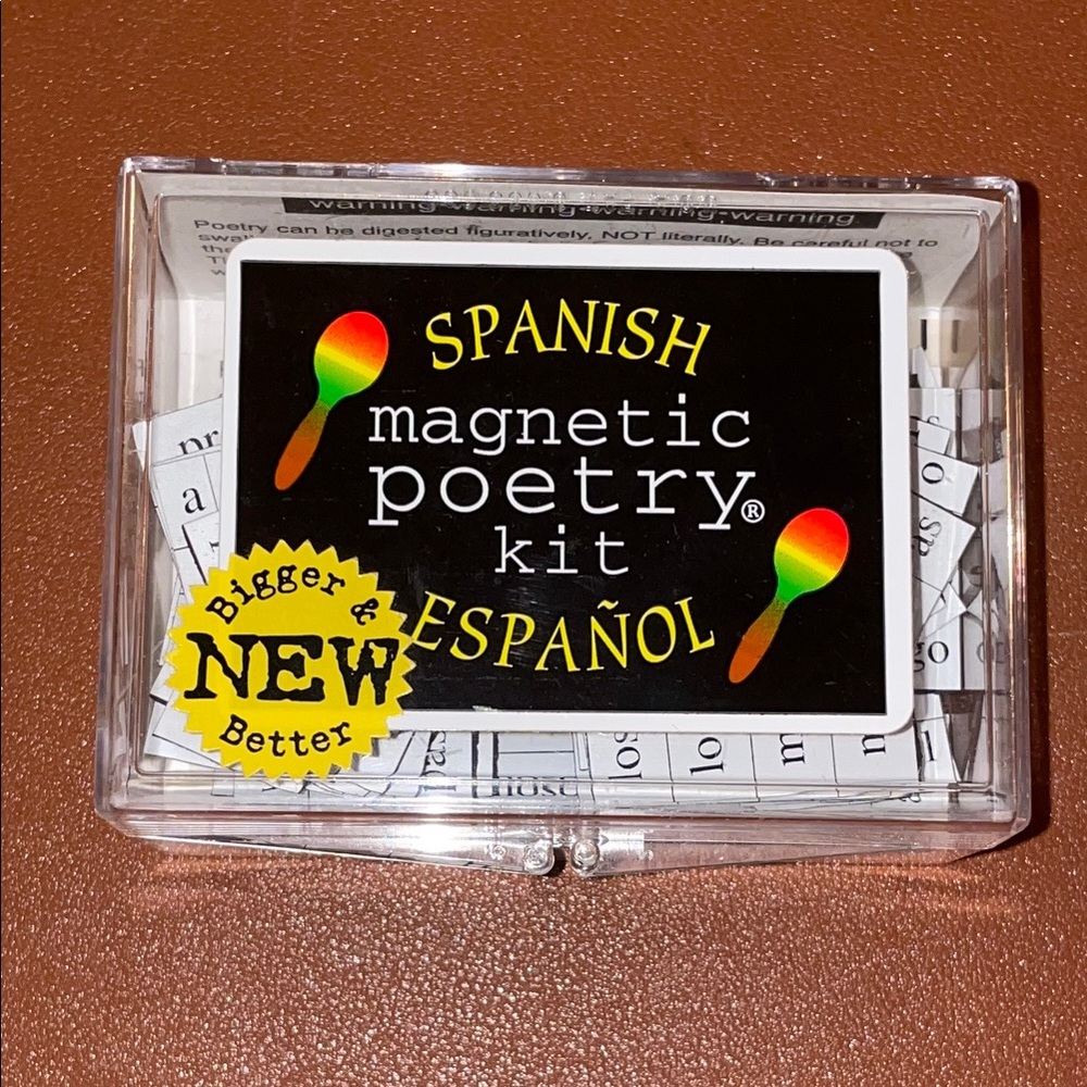 Spanish Magnetic Poetry Kit